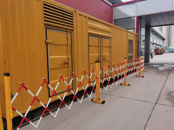 柳南租赁发电机发电机油箱使用后要定期清除油箱底部沉淀的杂质