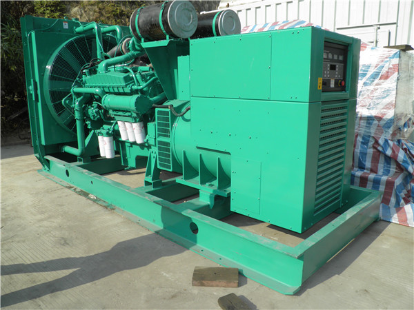 柳南出租发电机 发电机组厂家：柴油发电机组的控制屏的作用是什么？