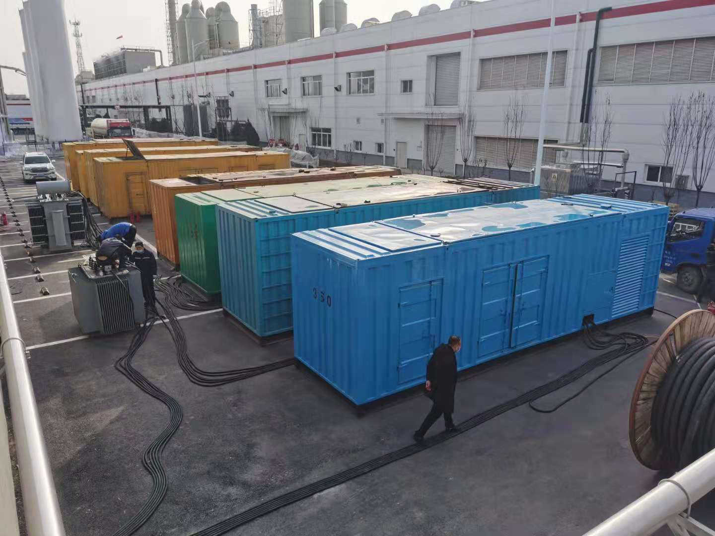 柳南发电机出租-两相发电机与三相发电机有何区别?