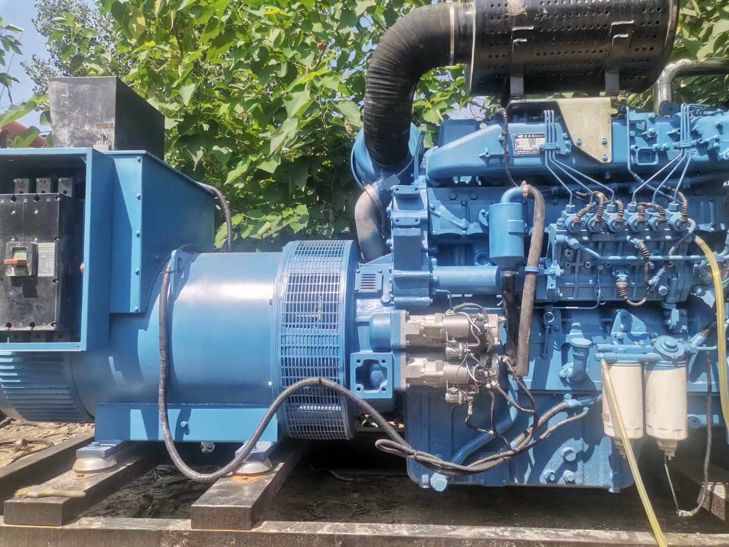 柳南详细说明降低 800kW 柴油发电机输出电流波动的方法
